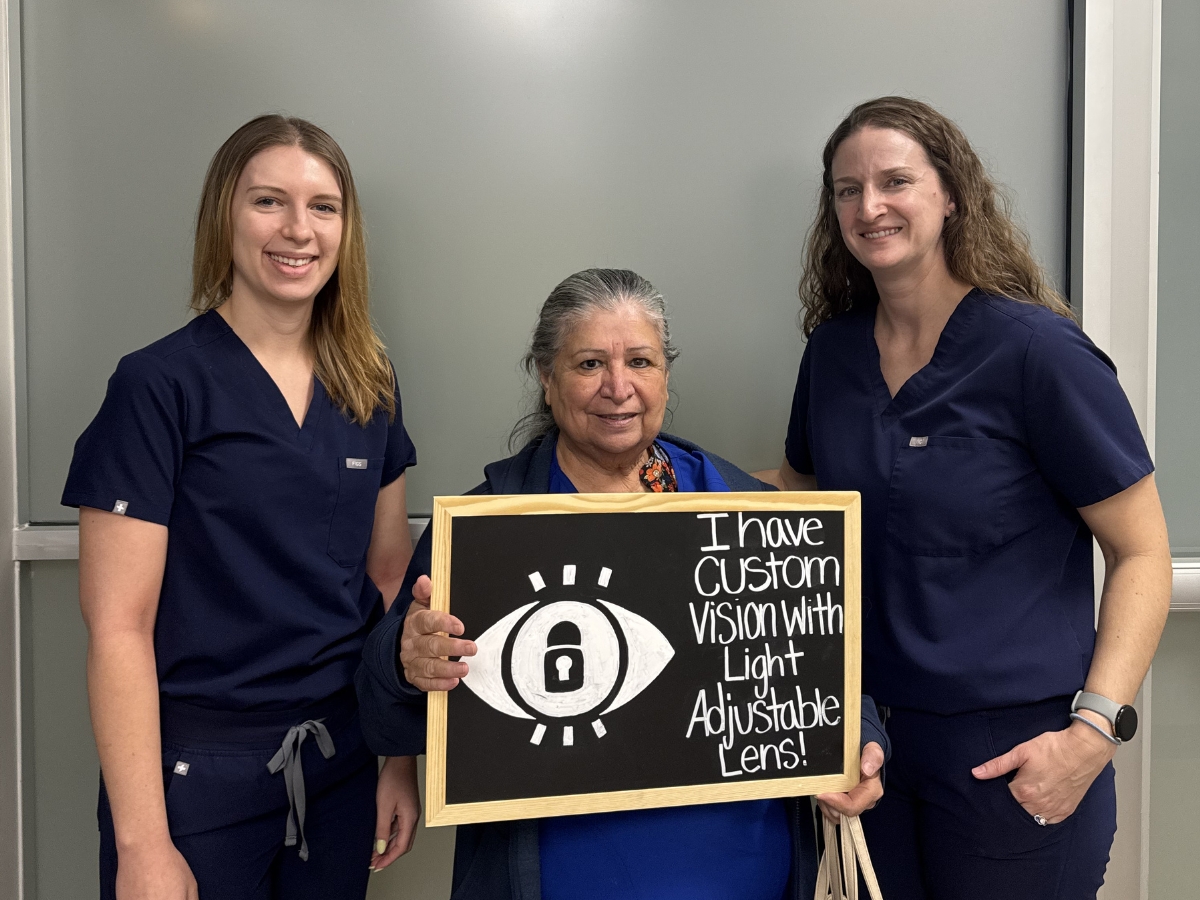 Kristi Sawall with Light Adjustable Lens patient at Physicians Eye Clinic of Laredo